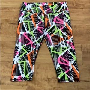 Colorful FABLETICS Capri Athletic LEGGINGS Medium